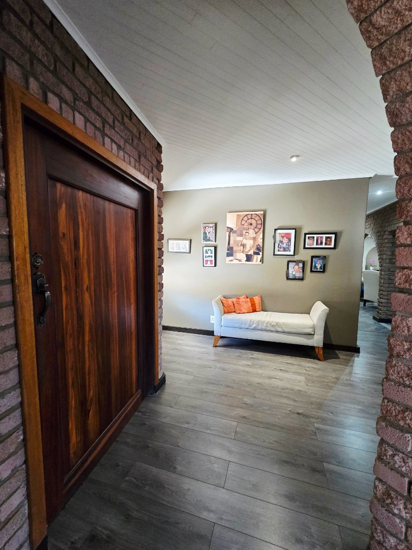 4 Bedroom Property for Sale in Wilkoppies North West